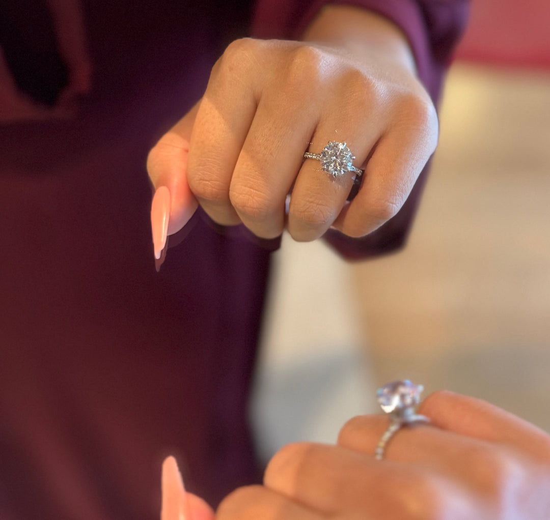 Round Halo Solitaire